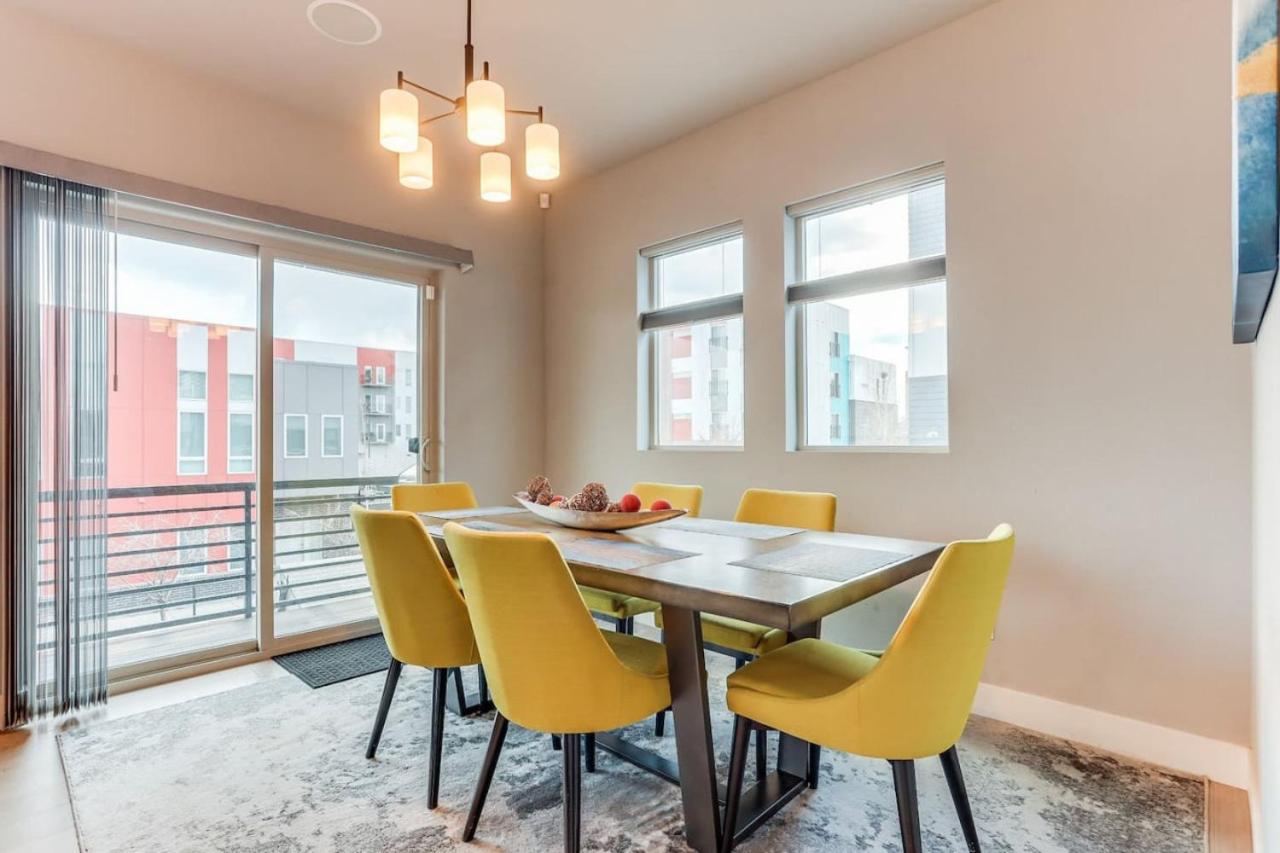 Modern And Spacious Townhouse Blocks from Downtown