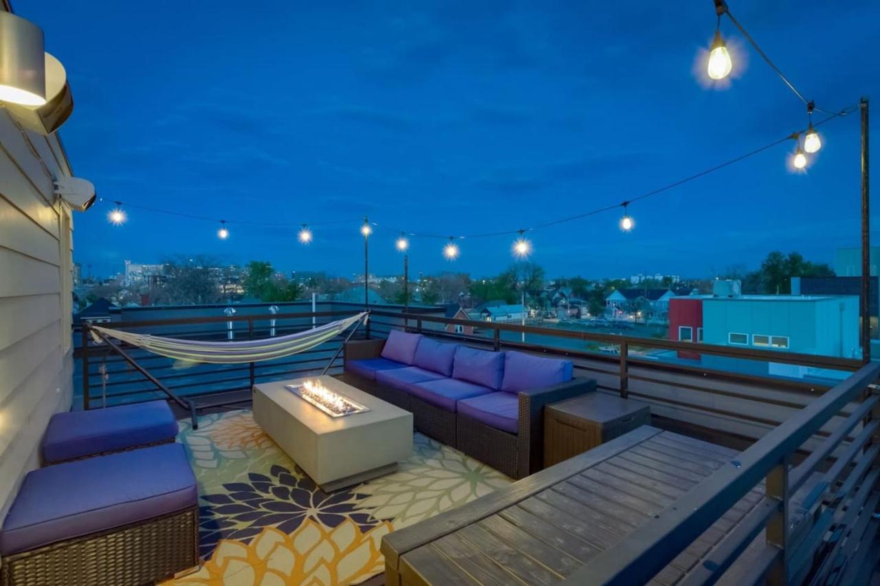 Modern And Spacious Townhouse Blocks from Downtown