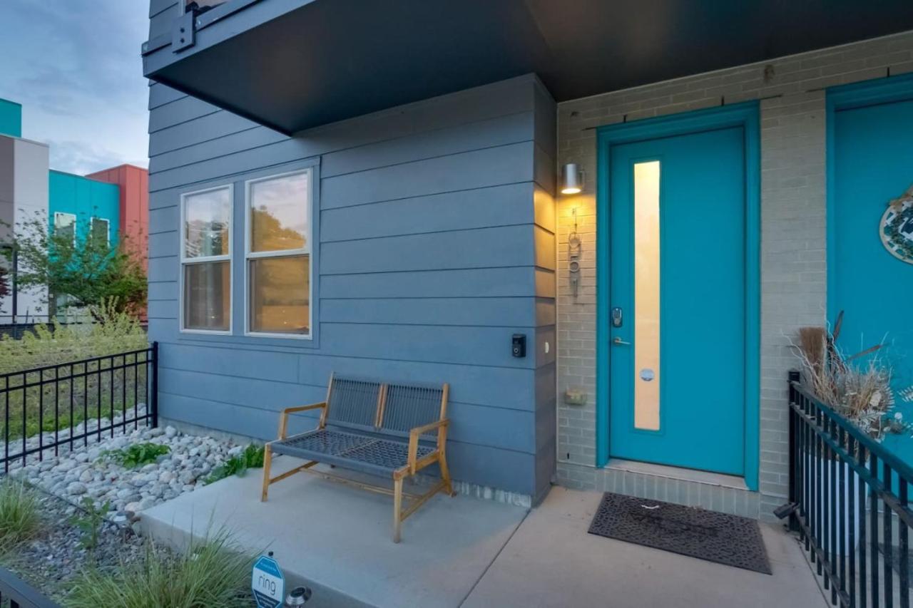Modern And Spacious Townhouse Blocks from Downtown
