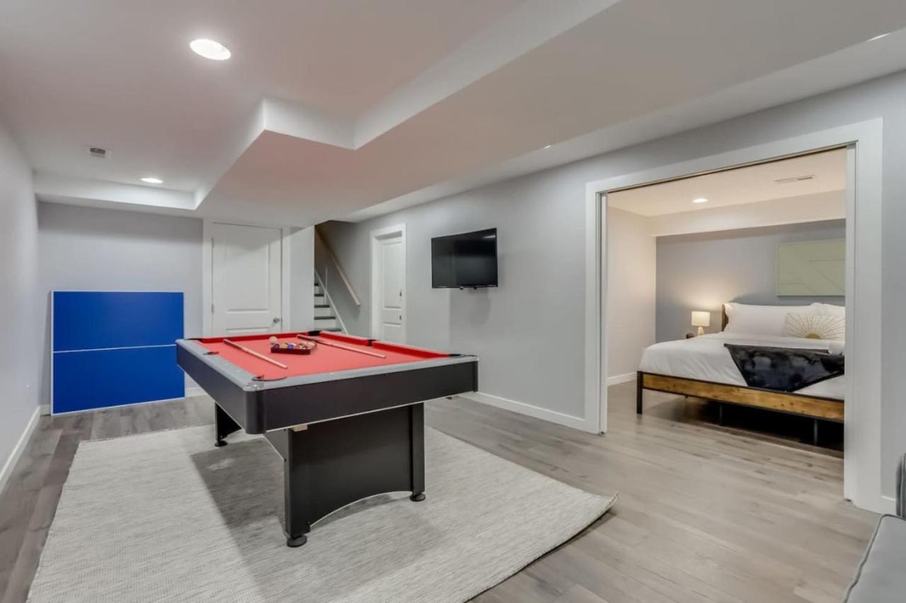 A Great Location Modern Home With A Hot Tub