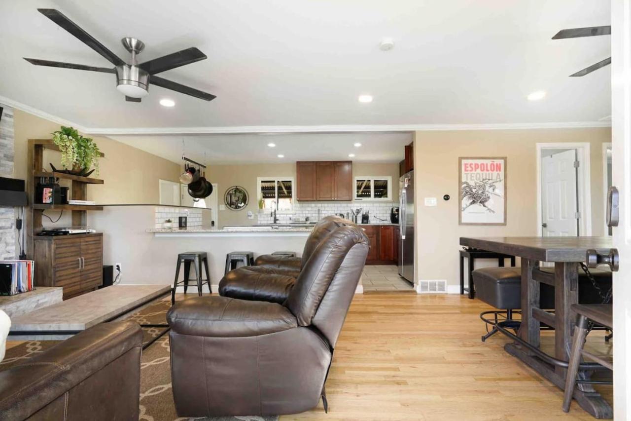 The Denver Delight With Mountain Access
