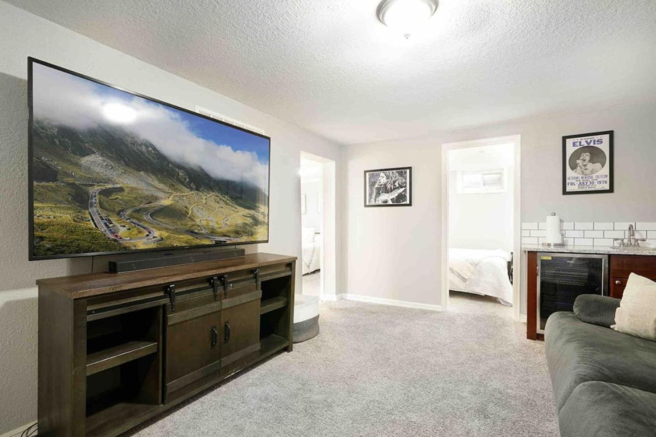The Denver Delight With Mountain Access