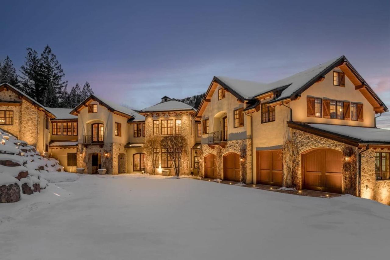 The Mountain Chateau With Stunning Views
