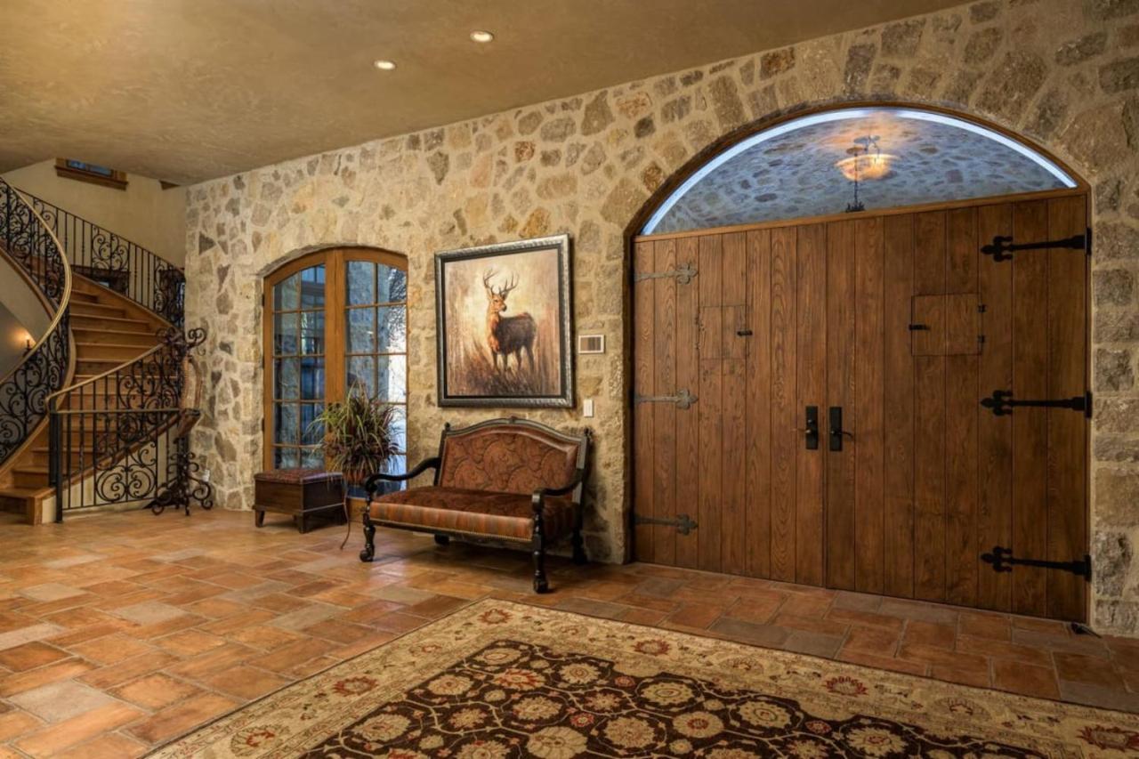 The Mountain Chateau With Stunning Views