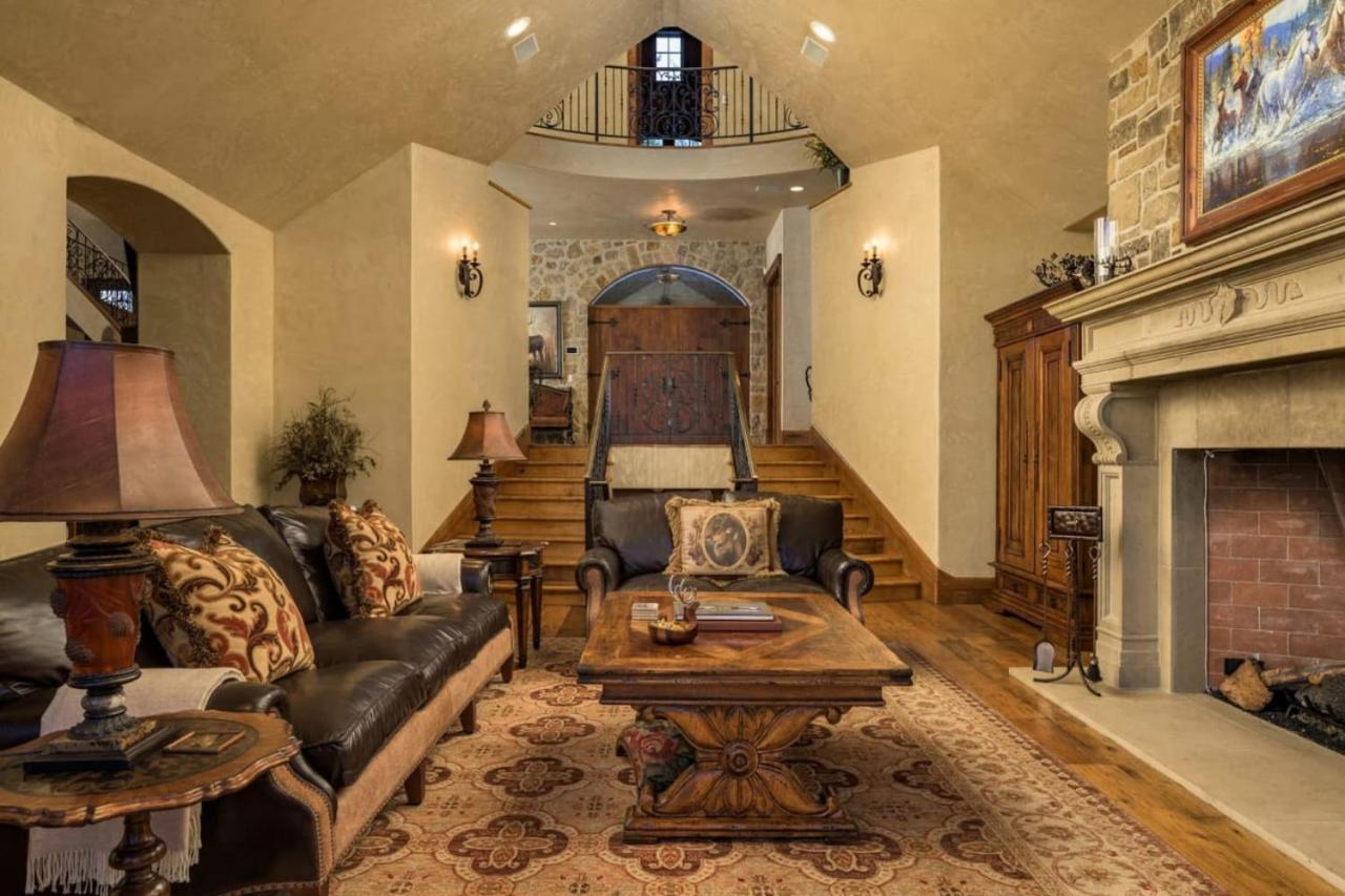 The Mountain Chateau With Stunning Views
