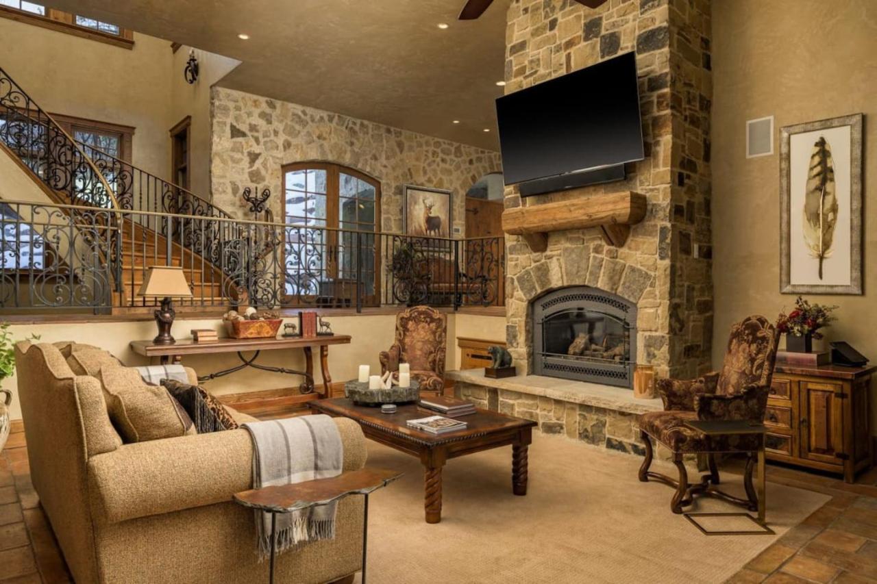 The Mountain Chateau With Stunning Views