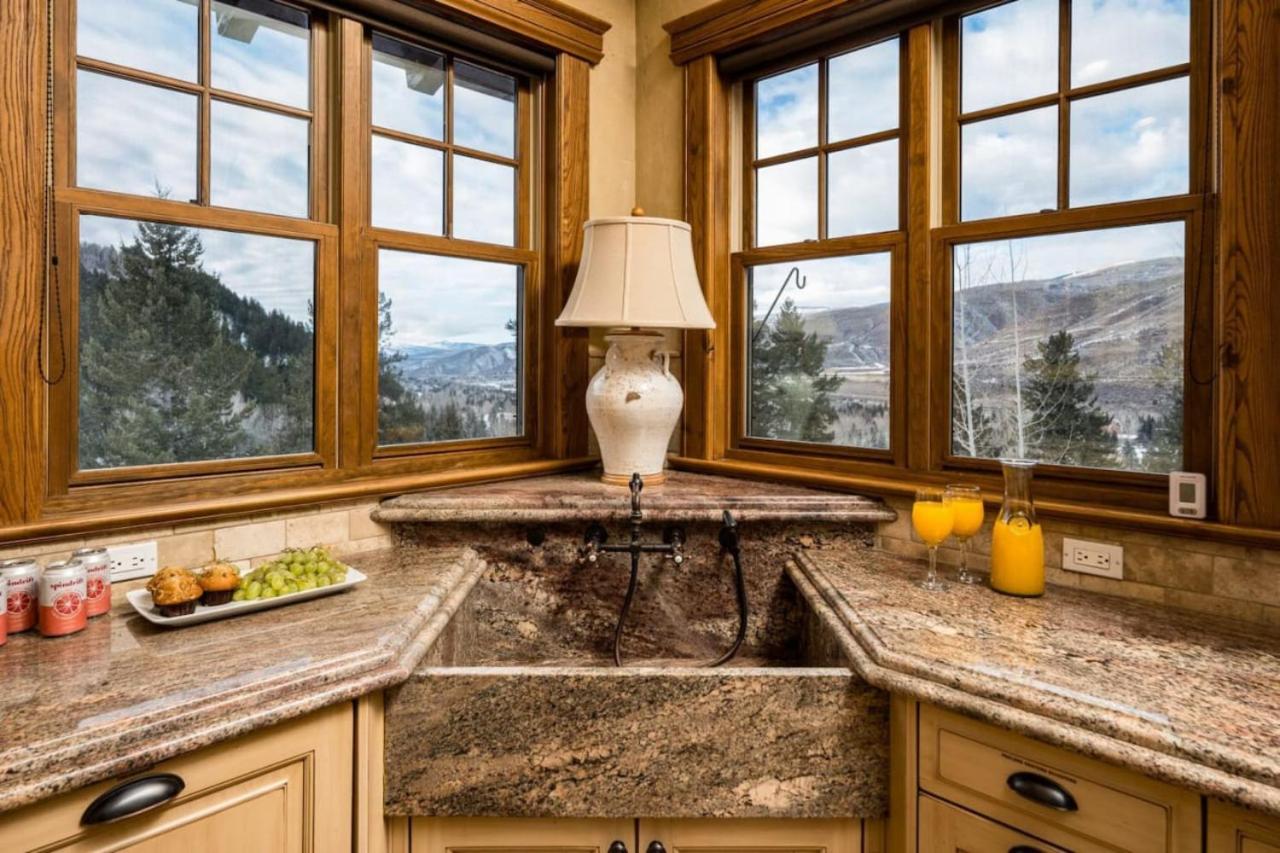 The Mountain Chateau With Stunning Views