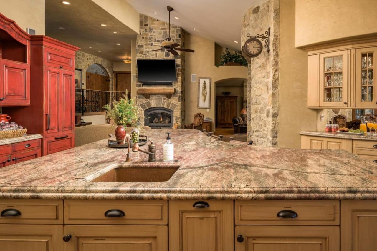 The Mountain Chateau With Stunning Views