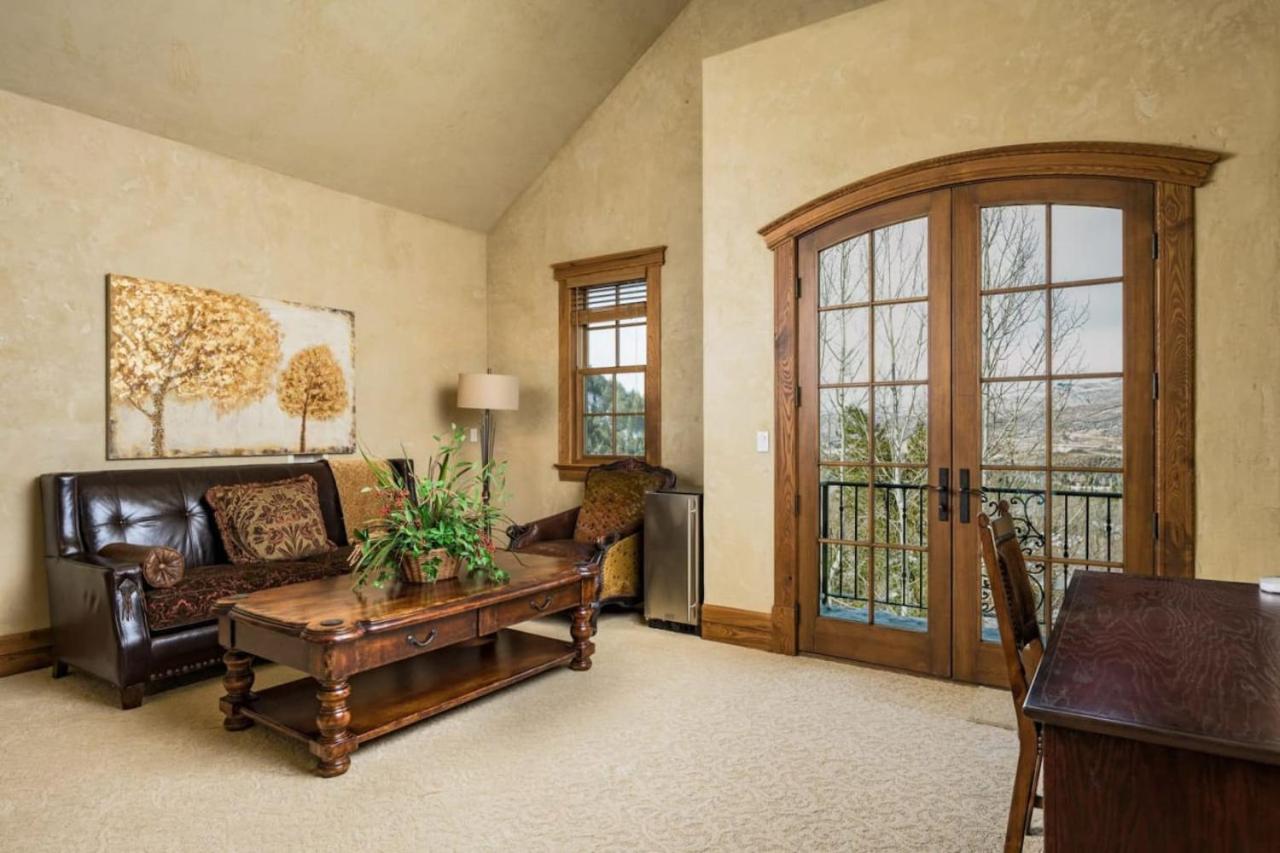 The Mountain Chateau With Stunning Views