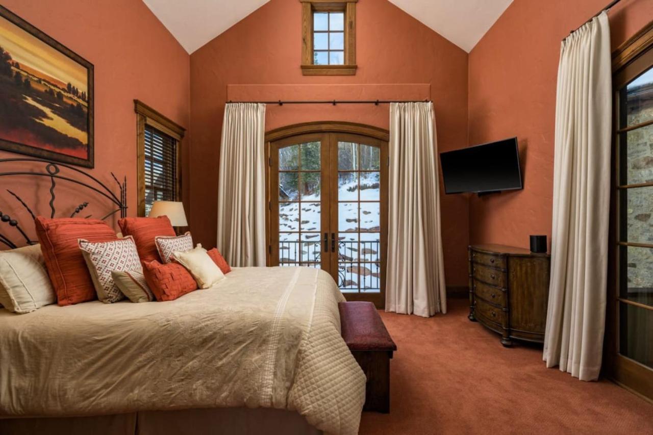 The Mountain Chateau With Stunning Views