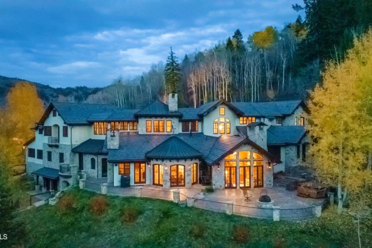 The Mountain Chateau With Stunning Views
