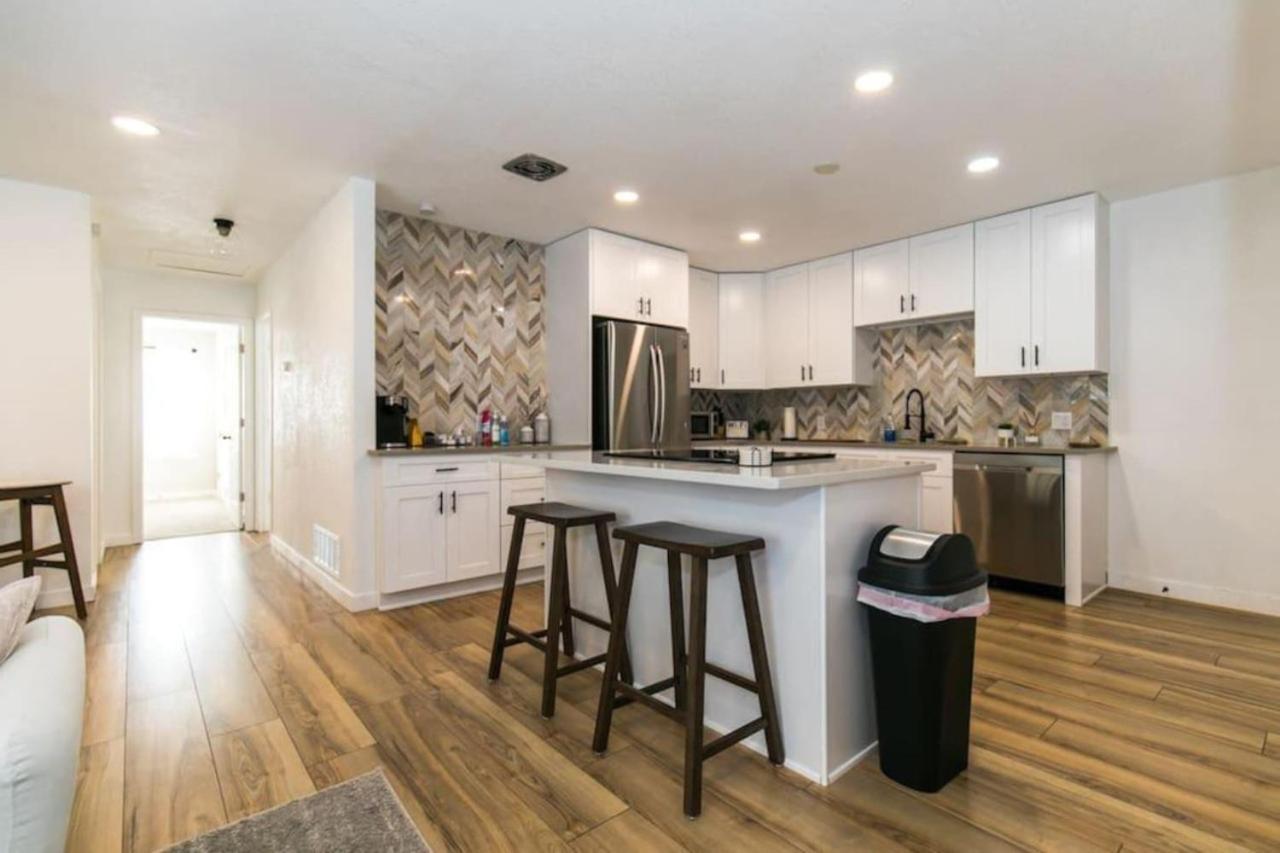 Near Downtown Denver A Huge Home With Two Kitchens