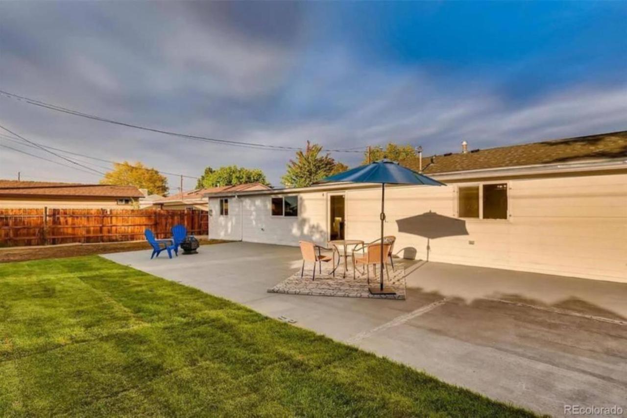 Near Downtown Denver A Huge Home With Two Kitchens