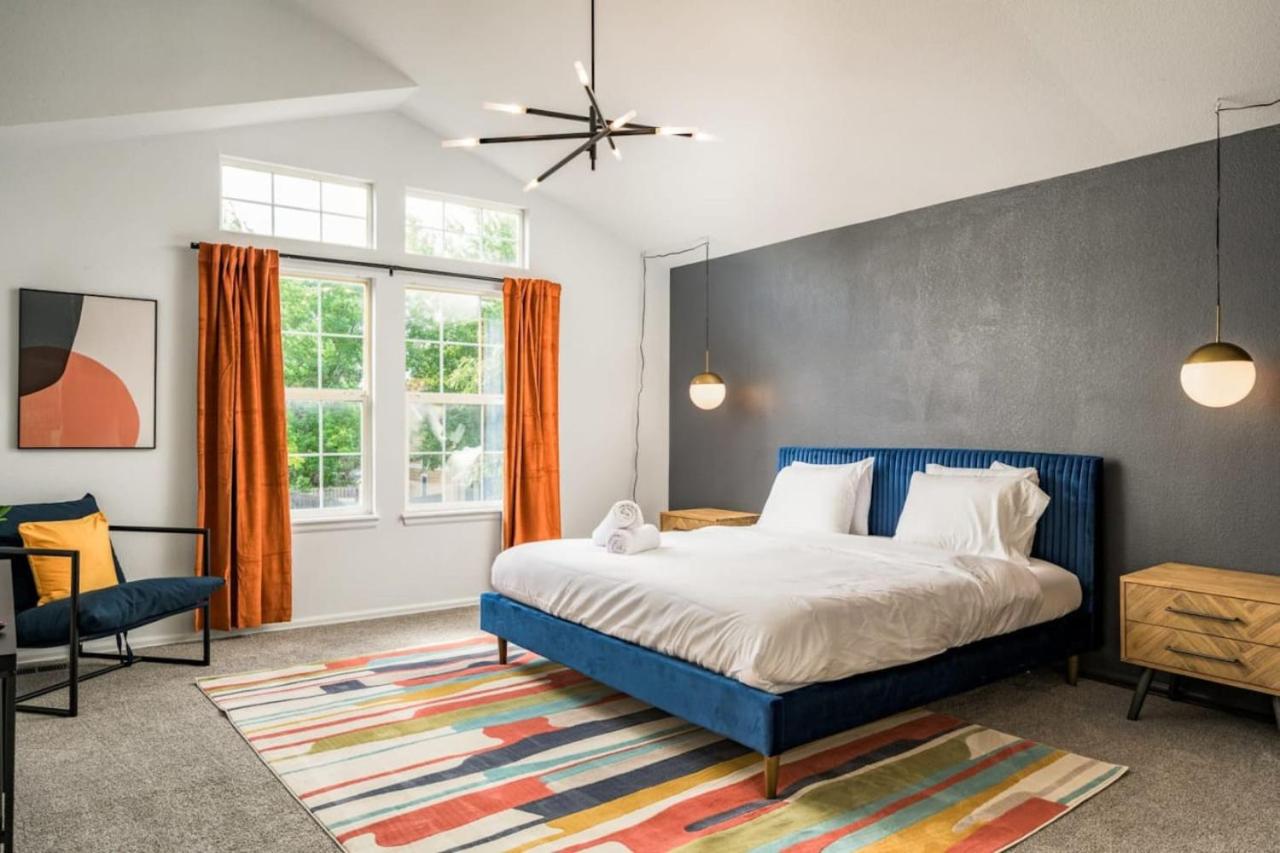 Artist Getaway In Downtown Westminster