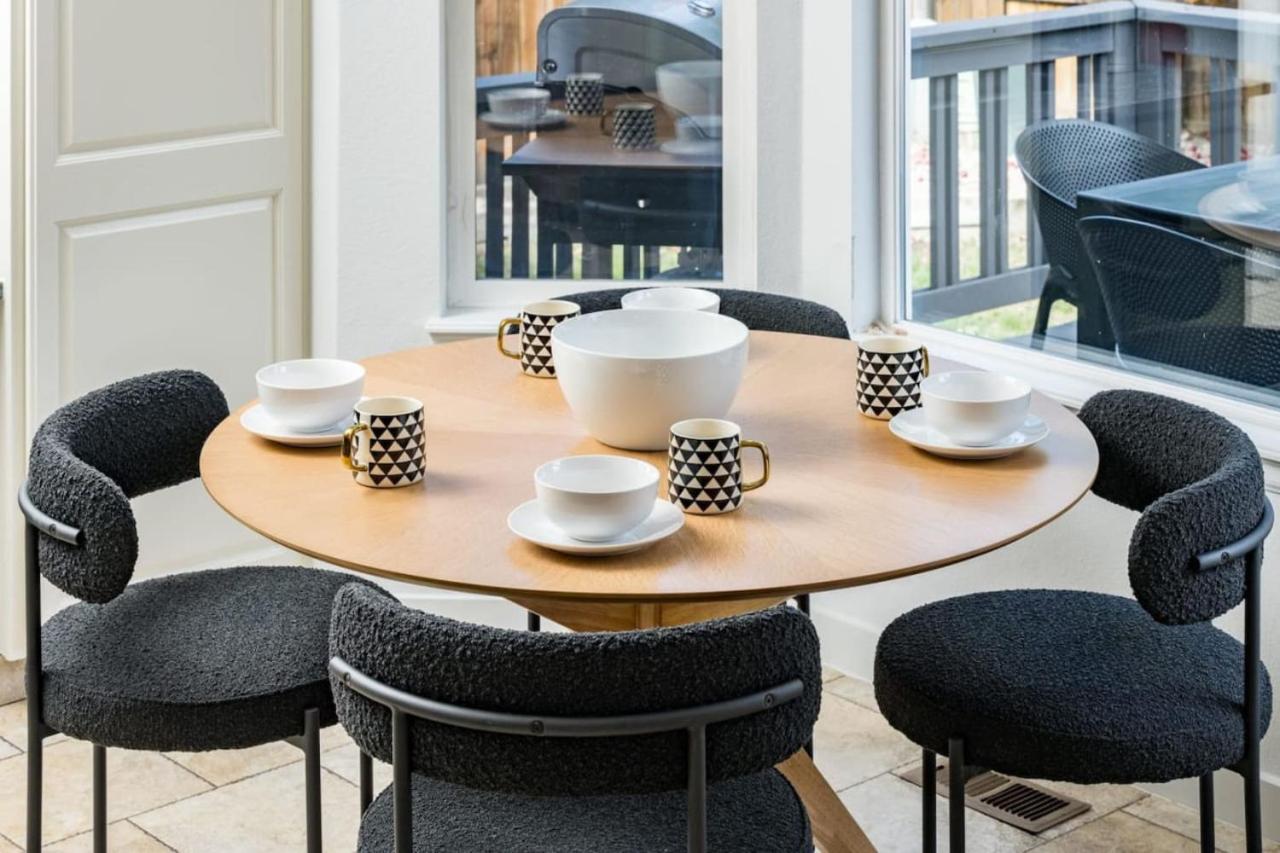 Artist Getaway In Downtown Westminster