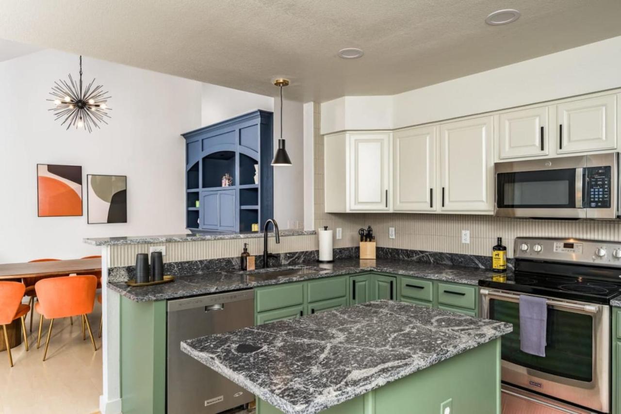 Artist Getaway In Downtown Westminster
