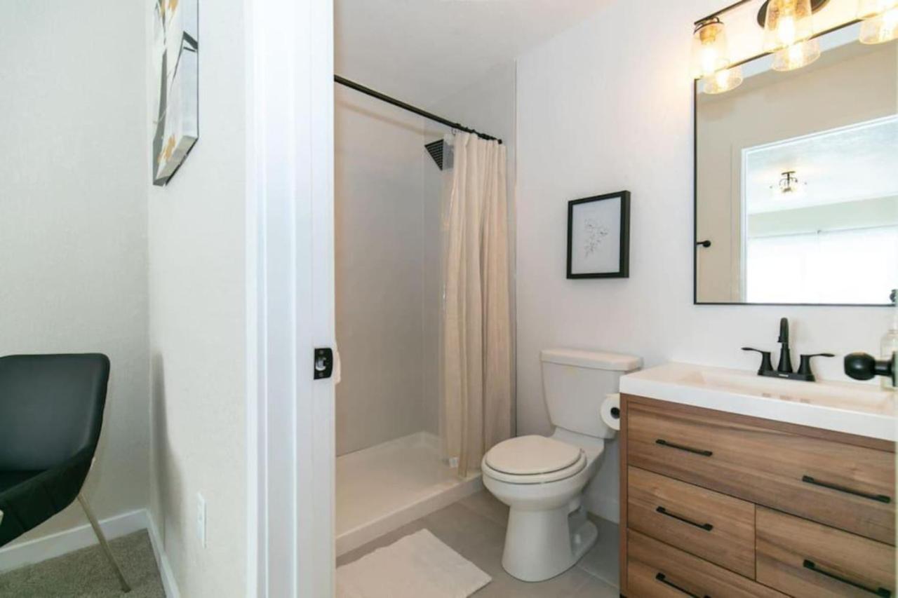 Near Downtown Denver A Huge Home With Two Kitchens