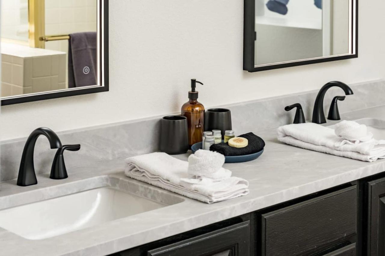 Artist Getaway In Downtown Westminster