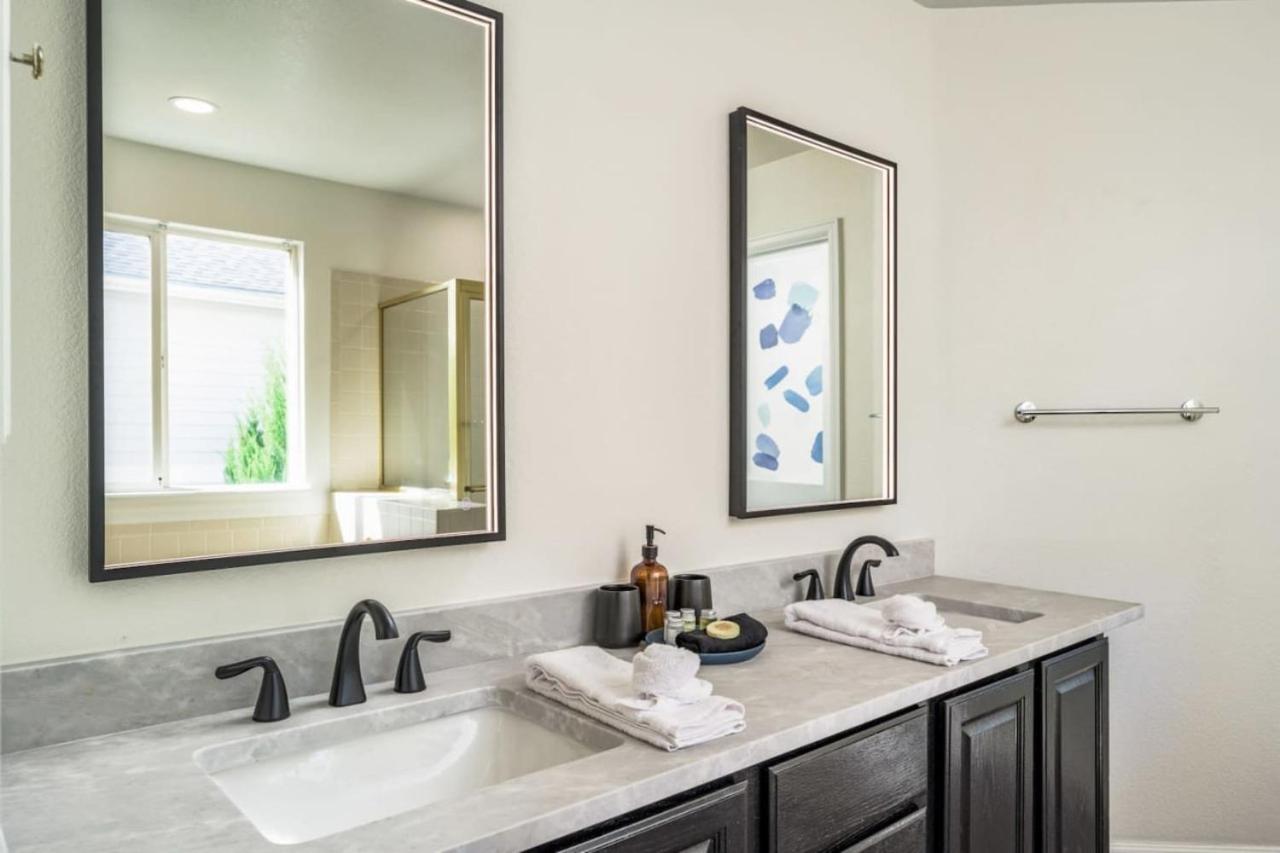 Artist Getaway In Downtown Westminster