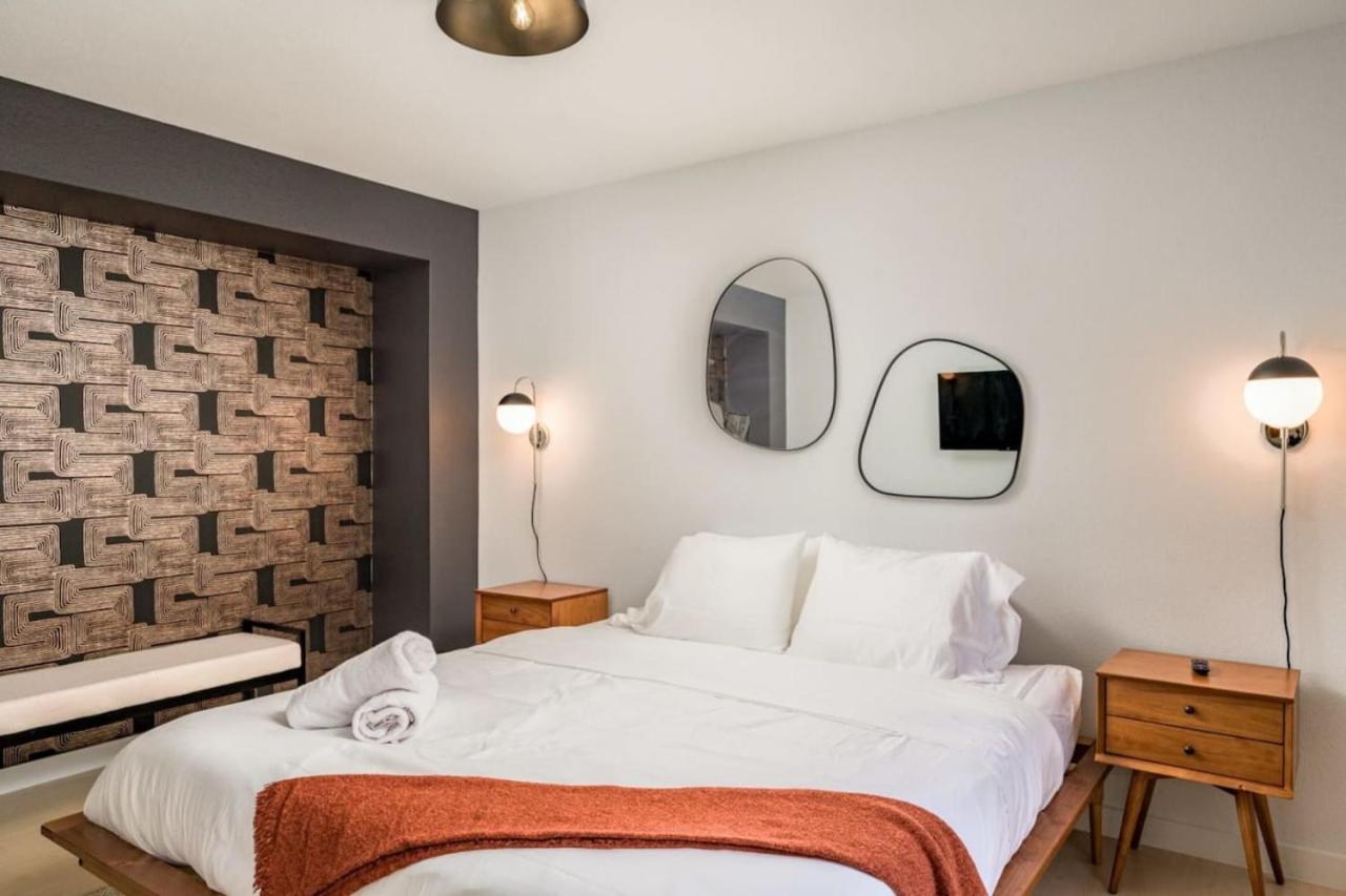 Artist Getaway In Downtown Westminster