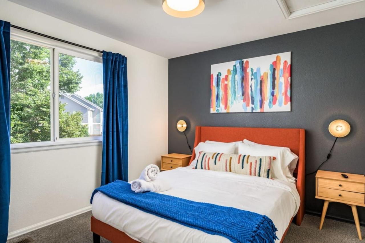 Artist Getaway In Downtown Westminster
