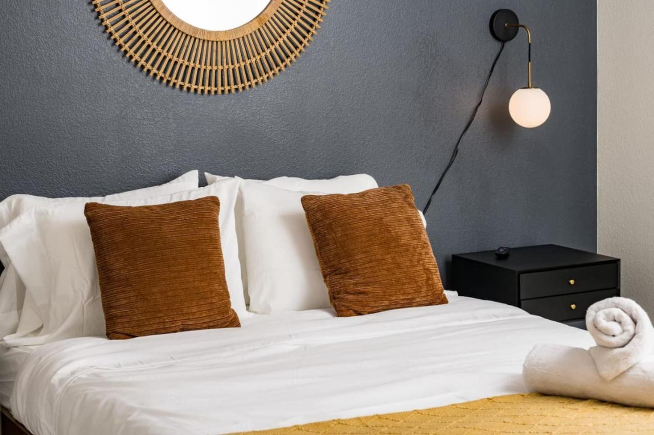 Artist Getaway In Downtown Westminster