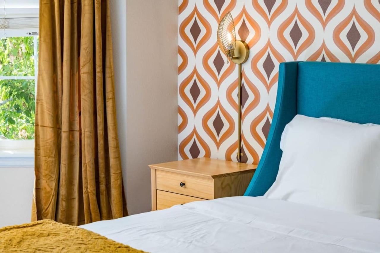 Artist Getaway In Downtown Westminster