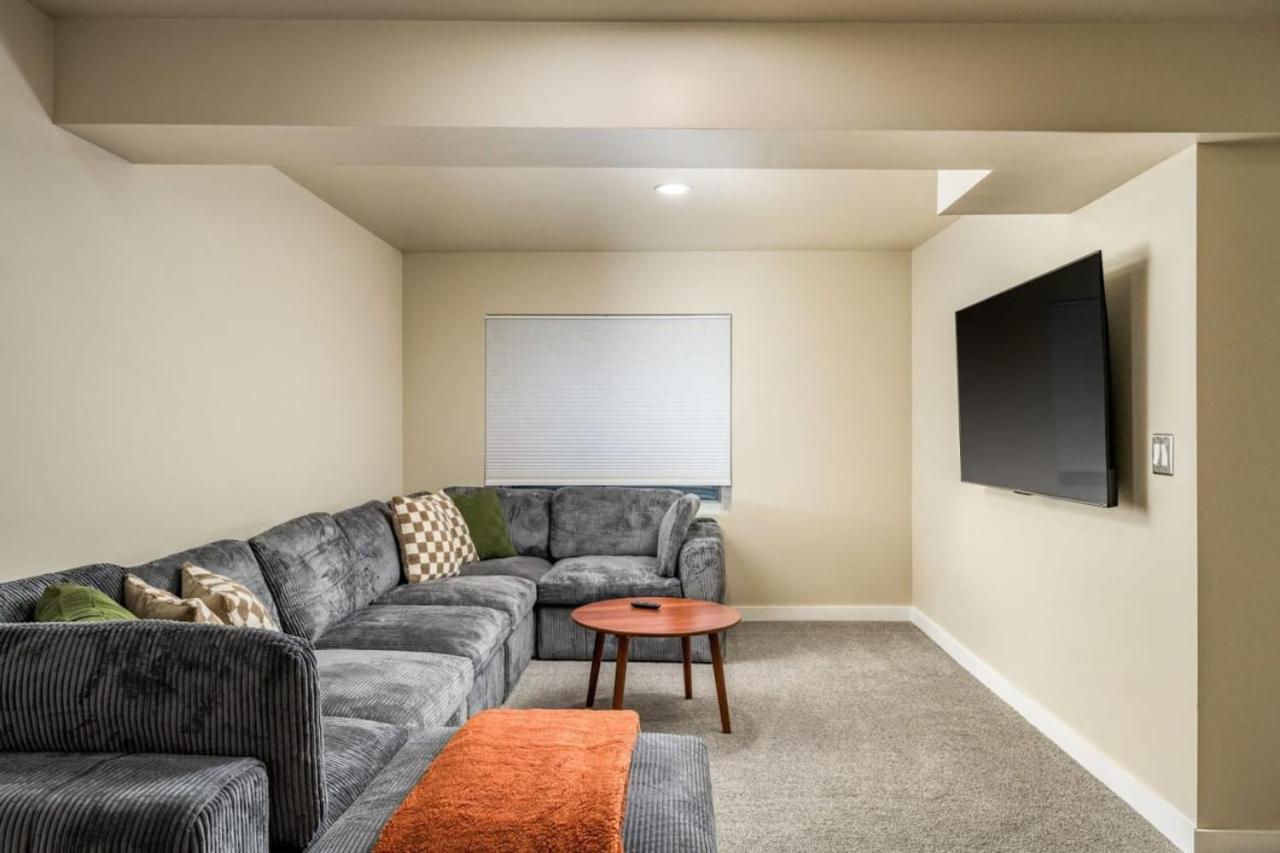 Artist Getaway In Downtown Westminster
