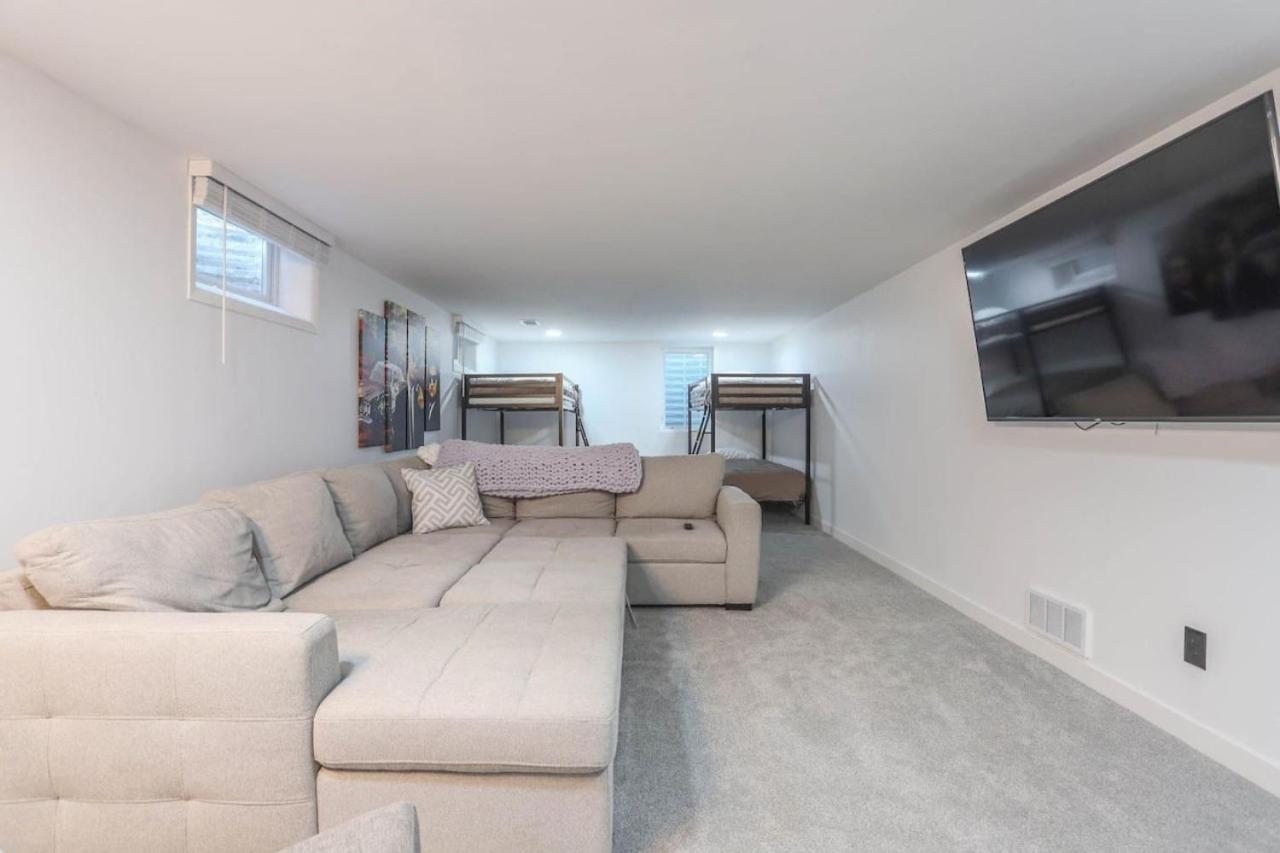 Groovy Getaway With 4 KING Beds And A Hot Tub