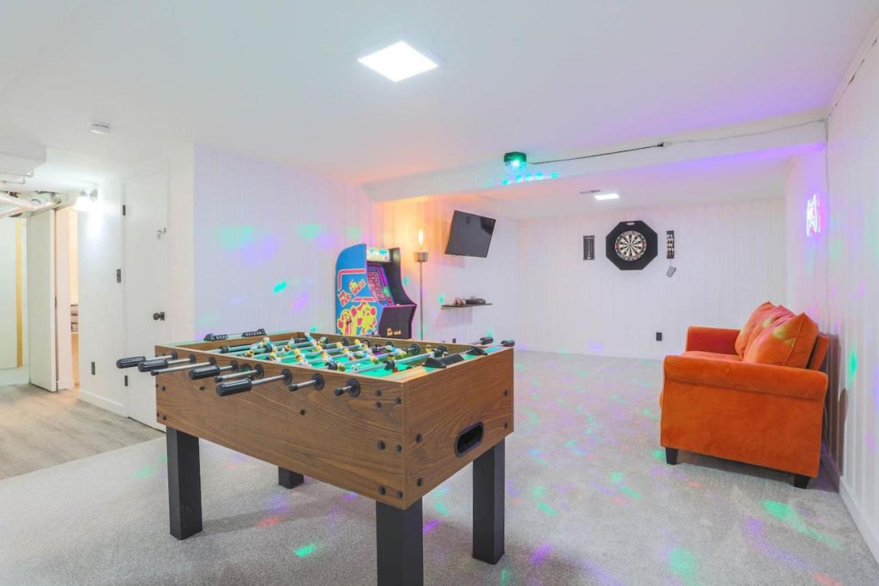 Groovy Getaway With 4 KING Beds And A Hot Tub