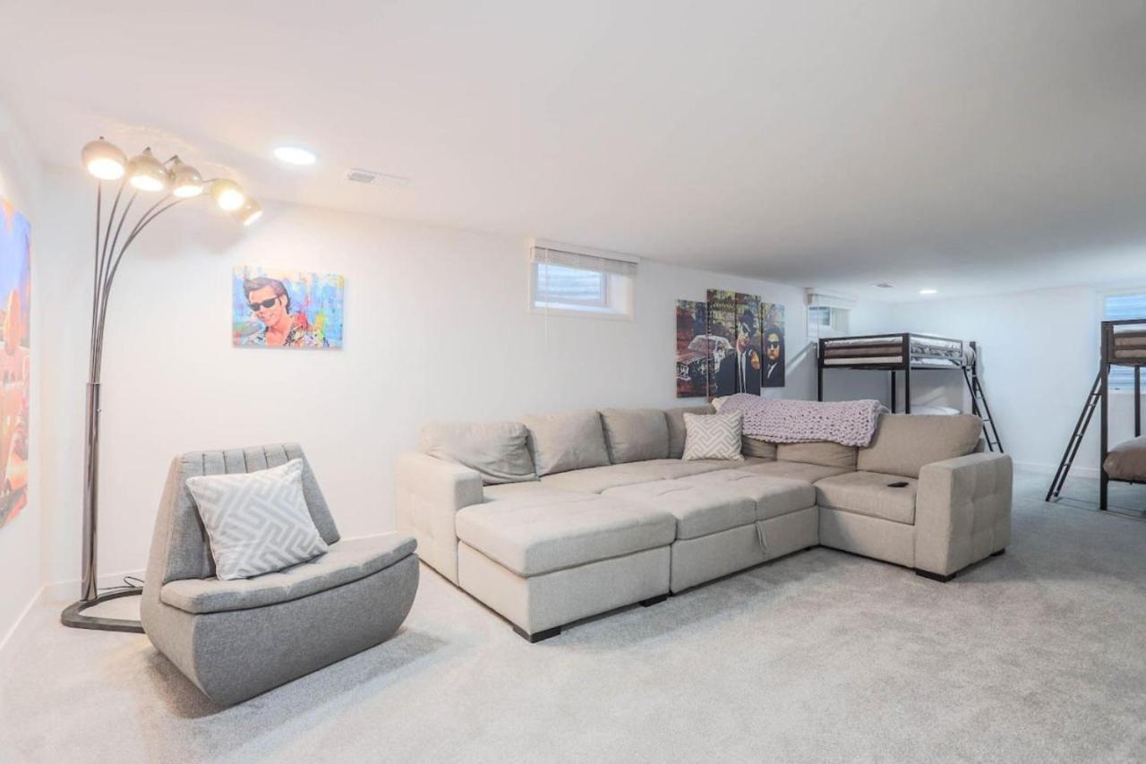 Groovy Getaway With 4 KING Beds And A Hot Tub