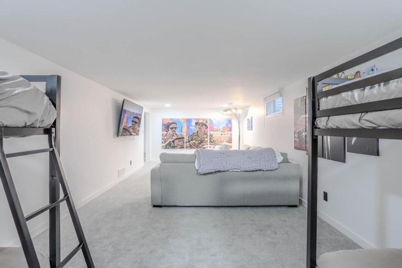 Groovy Getaway With 4 KING Beds And A Hot Tub