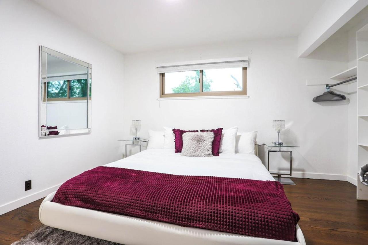 Groovy Getaway With 4 KING Beds And A Hot Tub