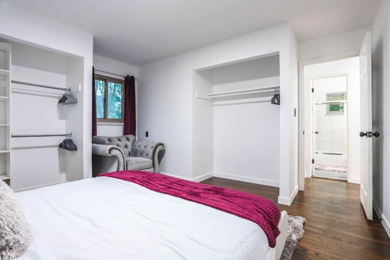 Groovy Getaway With 4 KING Beds And A Hot Tub