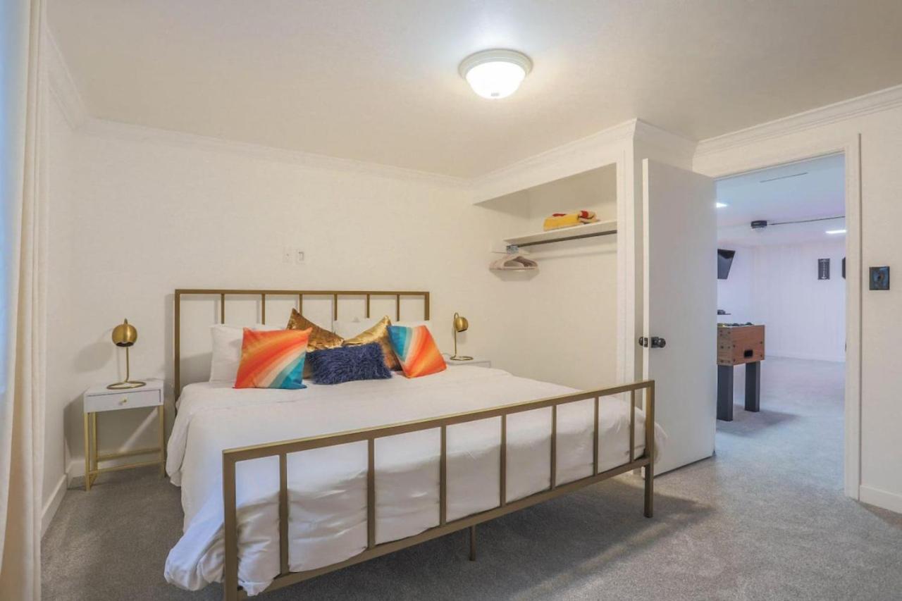Groovy Getaway With 4 KING Beds And A Hot Tub