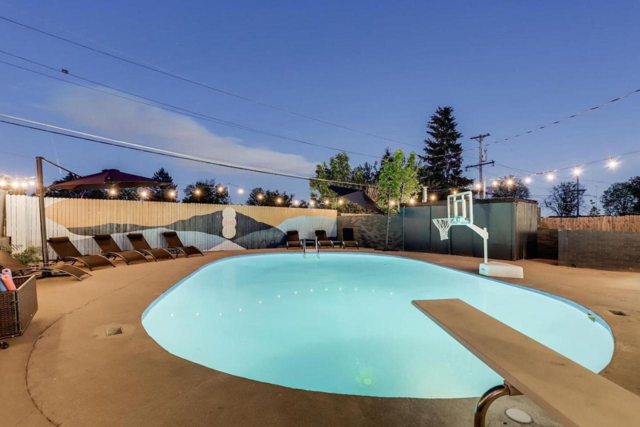 The Colorado Jungle With A Game Room And A Hot Tub