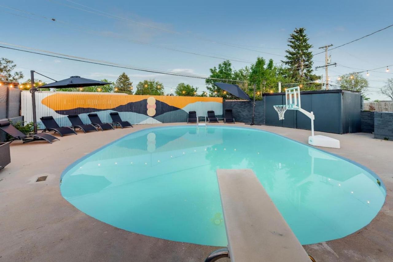 The Colorado Jungle With A Game Room And A Hot Tub