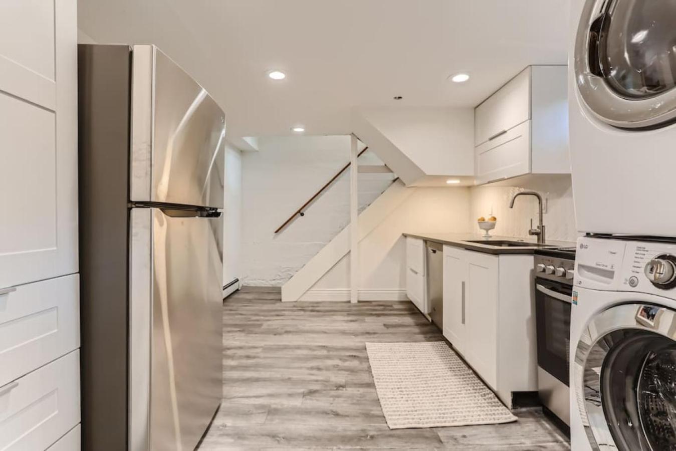 Guest Suite At Hilltop And Cherry Creek Near to Museums