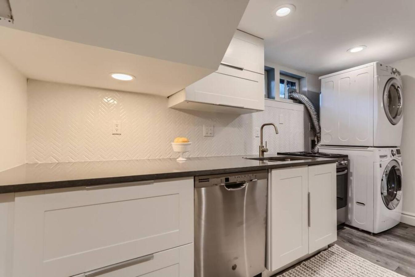 Guest Suite At Hilltop And Cherry Creek Near to Museums