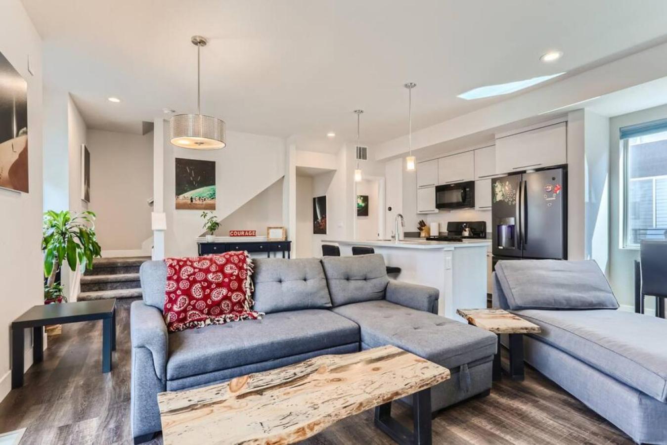 3 Bedrooms 2 Bath Townhome In West Denver Near to Red Rocks And Foothills