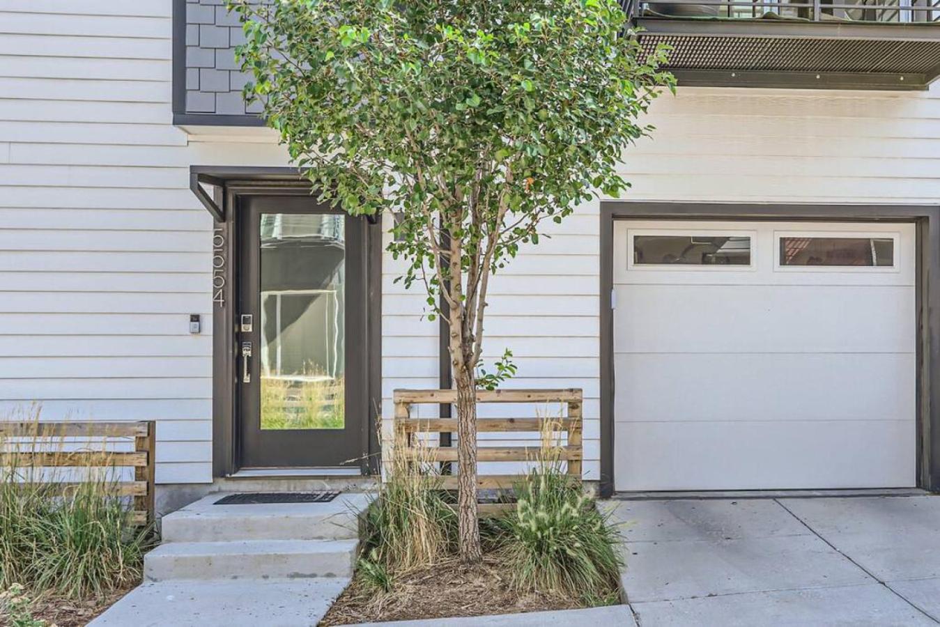 3 Bedrooms 2 Bath Townhome In West Denver Near to Red Rocks And Foothills