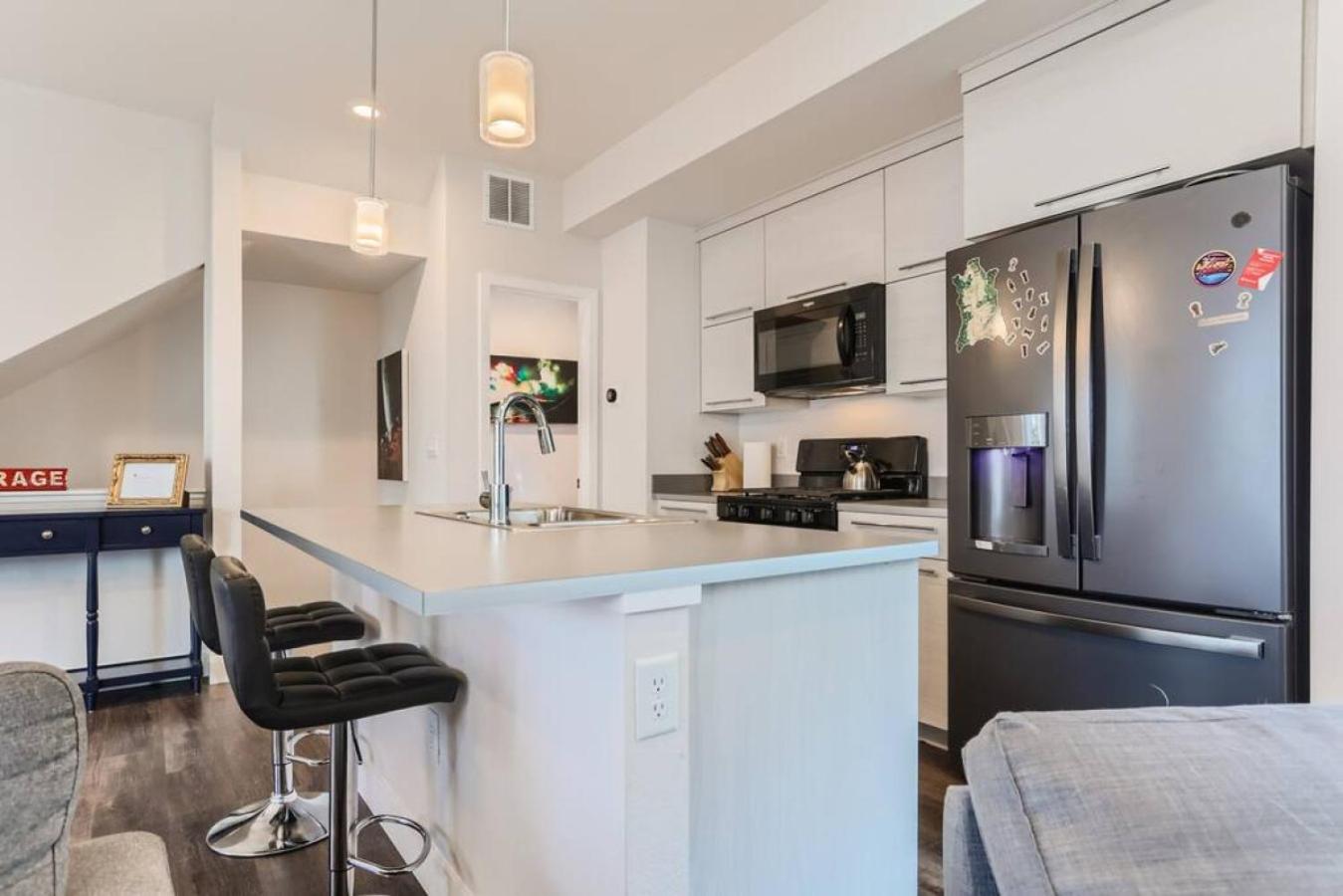 3 Bedrooms 2 Bath Townhome In West Denver Near to Red Rocks And Foothills