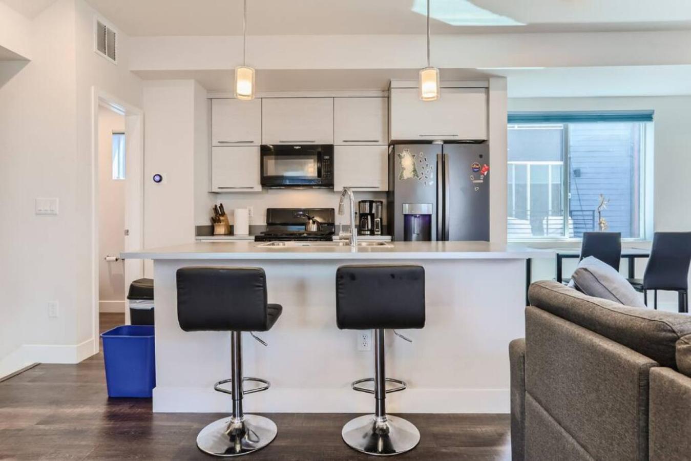 3 Bedrooms 2 Bath Townhome In West Denver Near to Red Rocks And Foothills