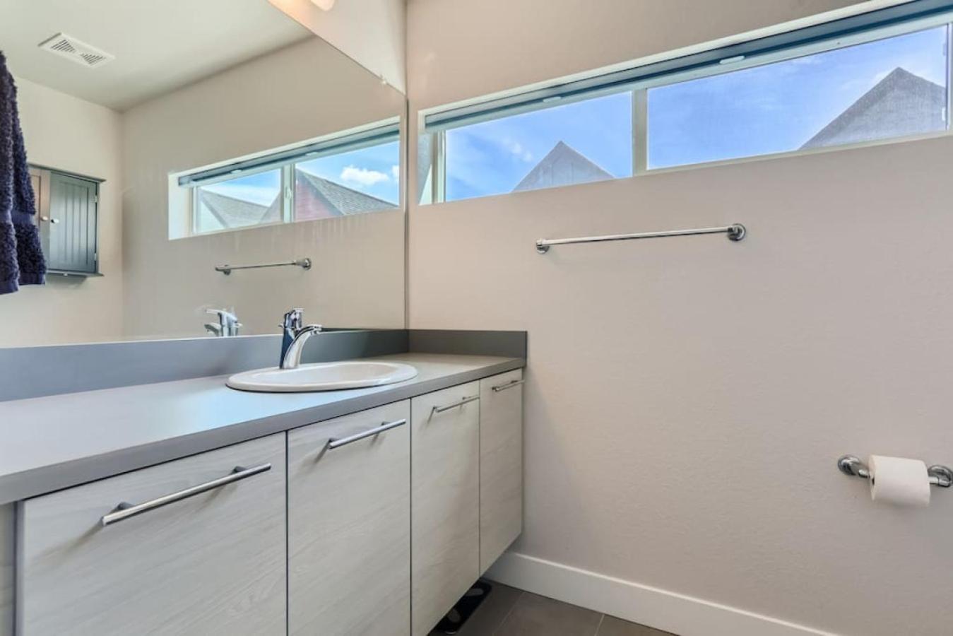 3 Bedrooms 2 Bath Townhome In West Denver Near to Red Rocks And Foothills
