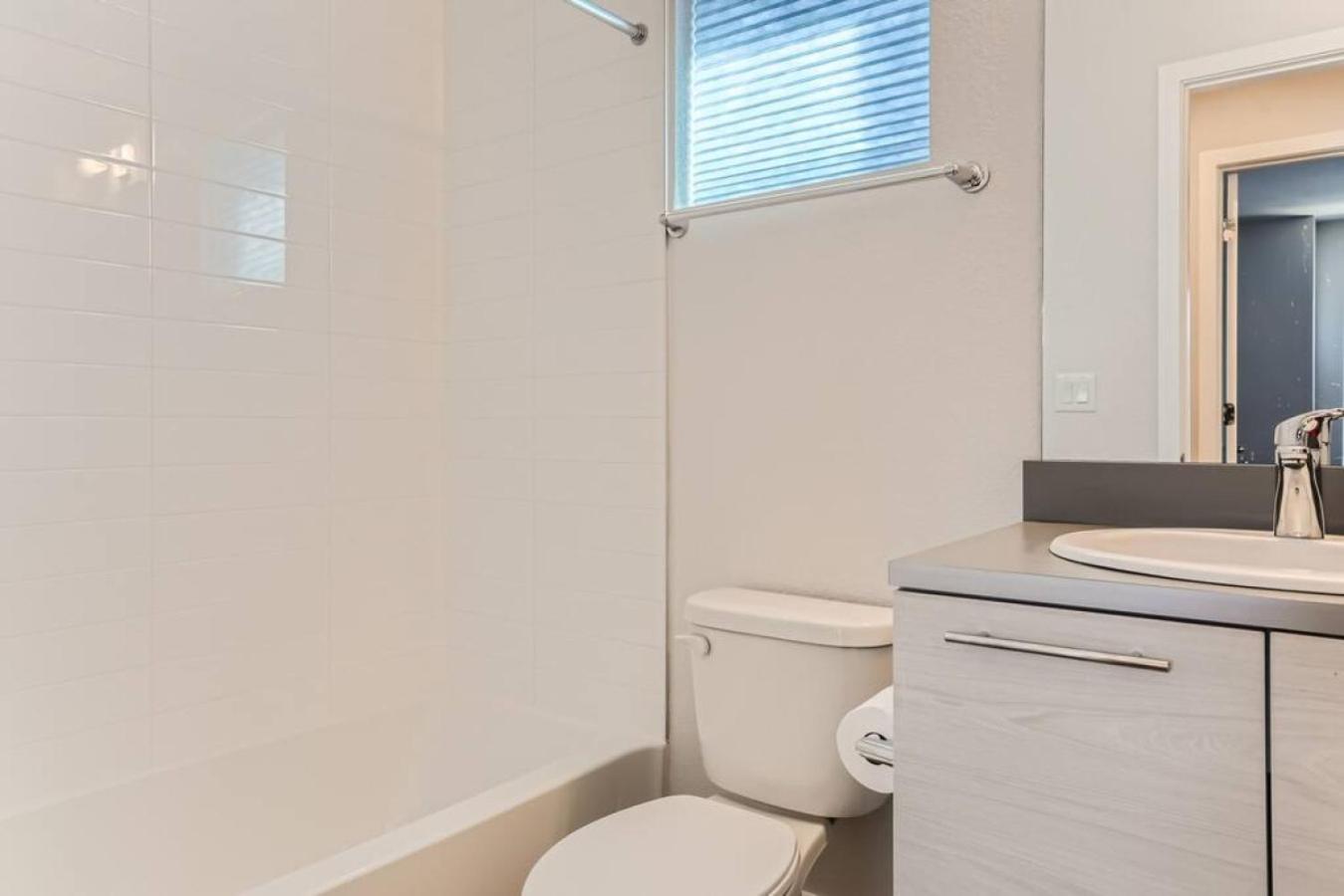 3 Bedrooms 2 Bath Townhome In West Denver Near to Red Rocks And Foothills