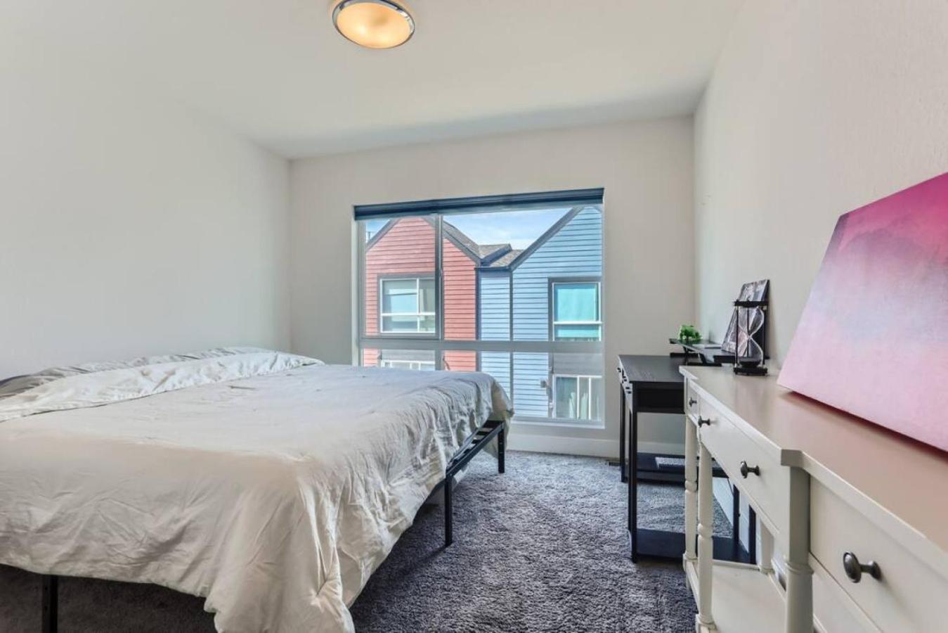 3 Bedrooms 2 Bath Townhome In West Denver Near to Red Rocks And Foothills