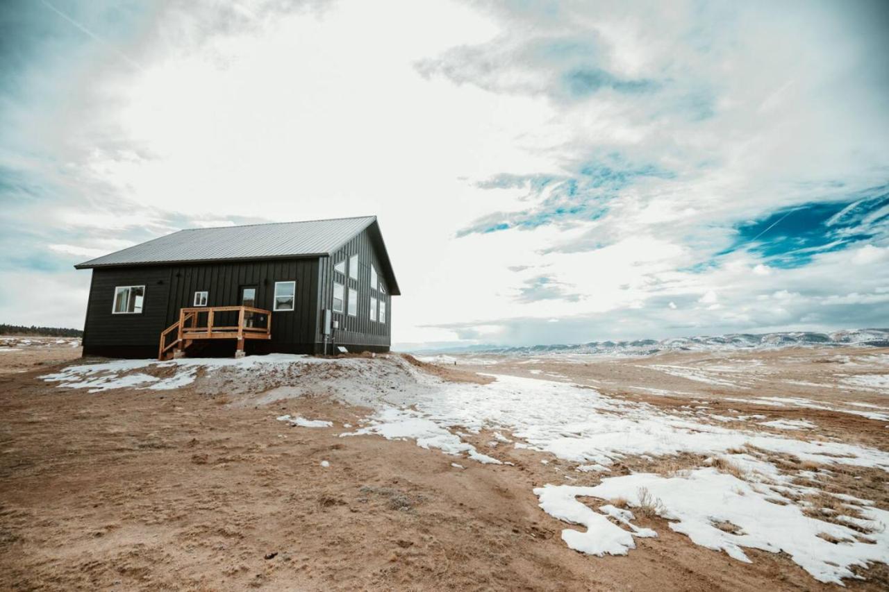 New Cabin Pet Friendly With A Game Room And King Beds
