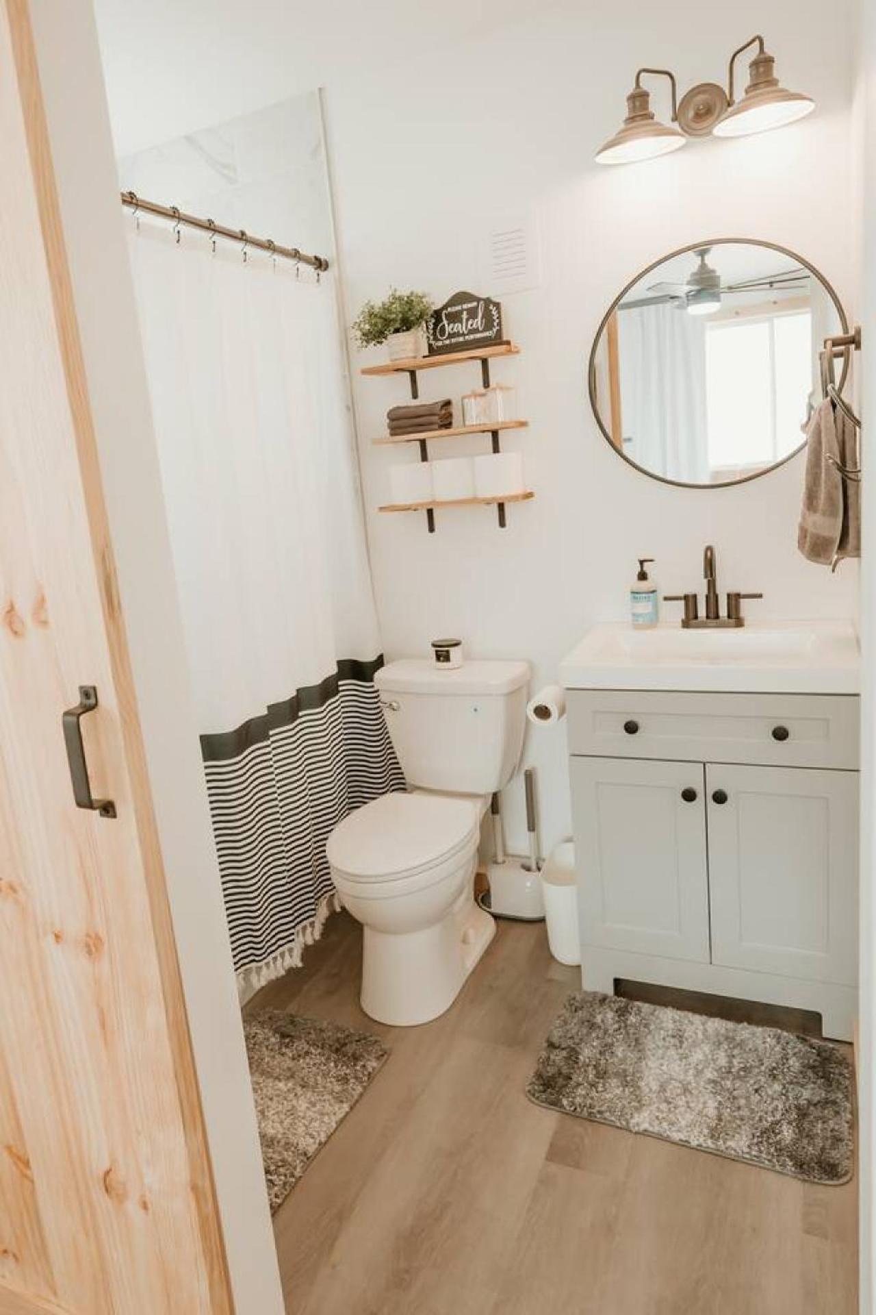 New Cabin Pet Friendly With A Game Room And King Beds