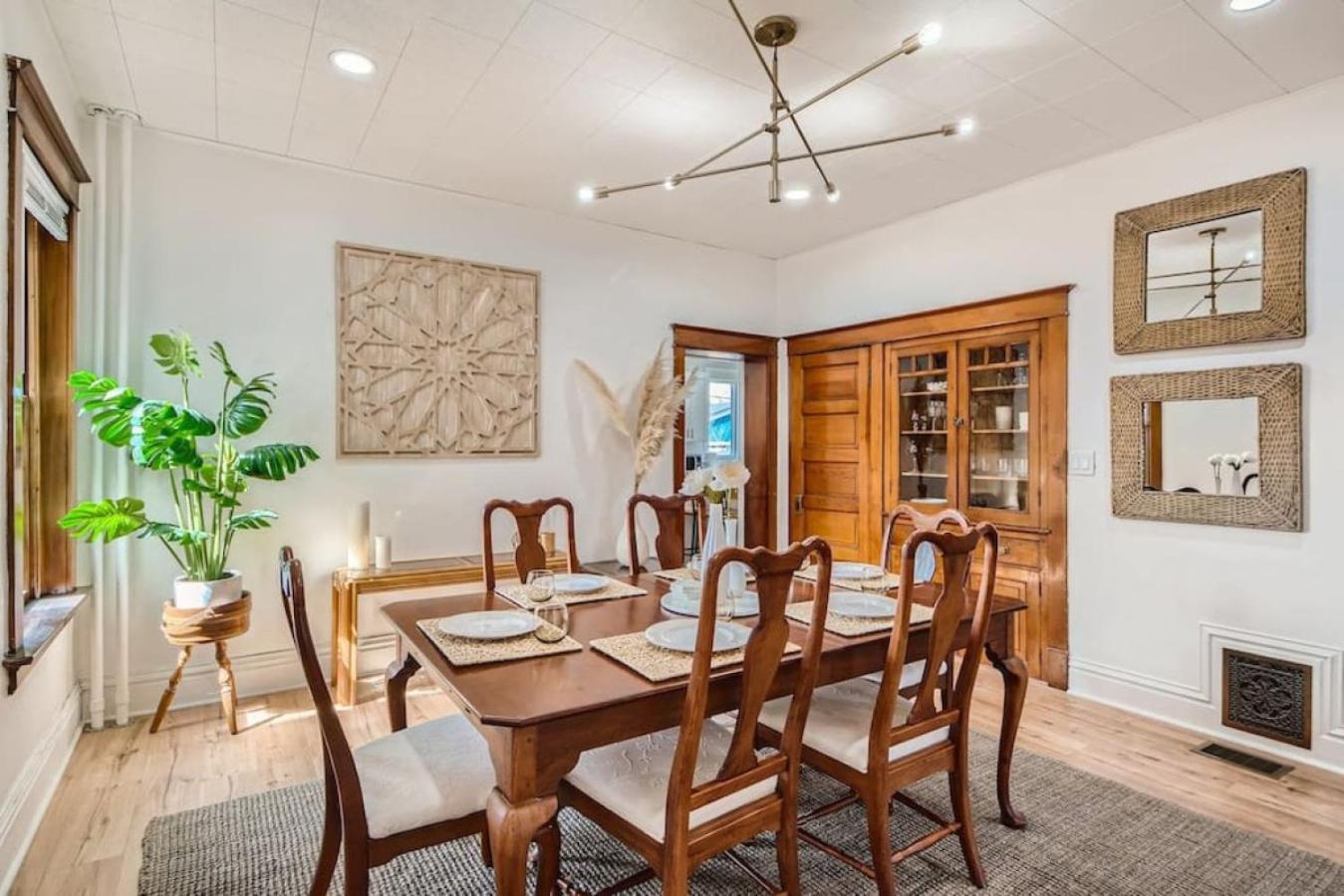 Remodeled 3 Bedroom Close to St Broadway And Sante Fe And CBD