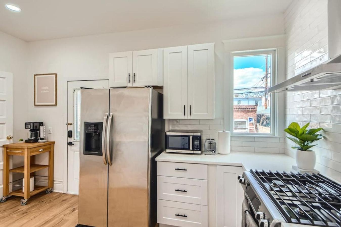 Remodeled 3 Bedroom Close to St Broadway And Sante Fe And CBD